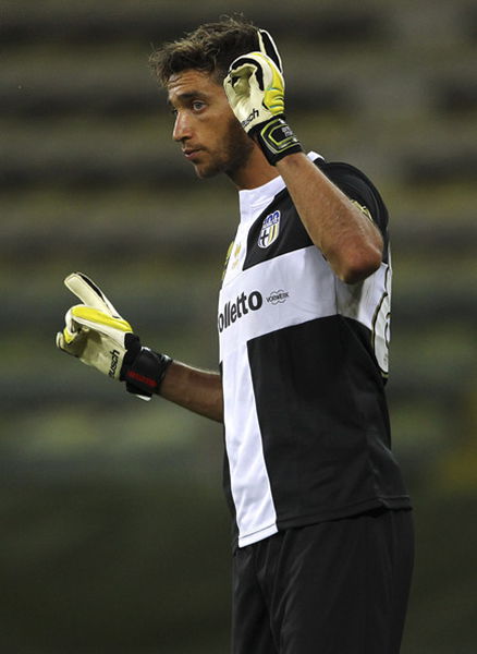 Doinb更新解说杯照片：工作照