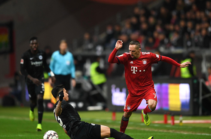 对手在LPL十周年舞台再次相遇，一起见证新十年首冠，无畏竞巅峰！